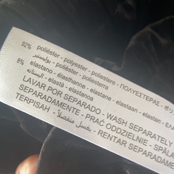 M 🔖 ZARA Velvet Cropped Long Sleeve Top Black Empire Crop - Picture 13 of 13